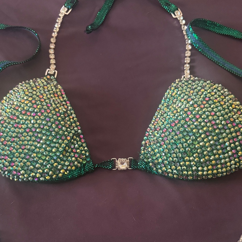 Sparkling Green Crystal Bikini Set - Picture 7 of 7